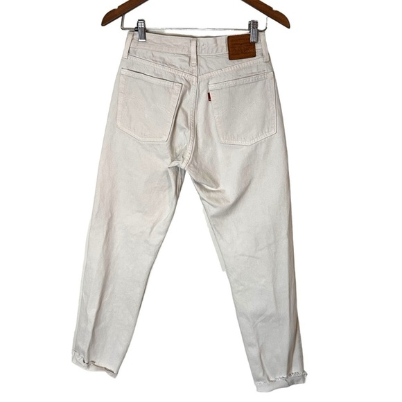 Levi's Wedgie Icon Fit in Neutral Ground - Picture 9 of 16